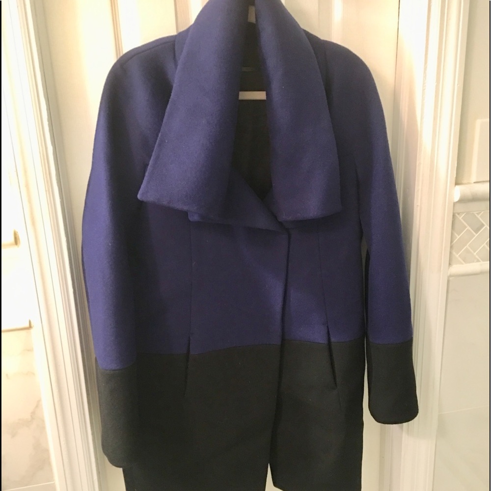 ELLIE TAHARI 100% WOOL COAT GENTLY USED-SIZE-S/P